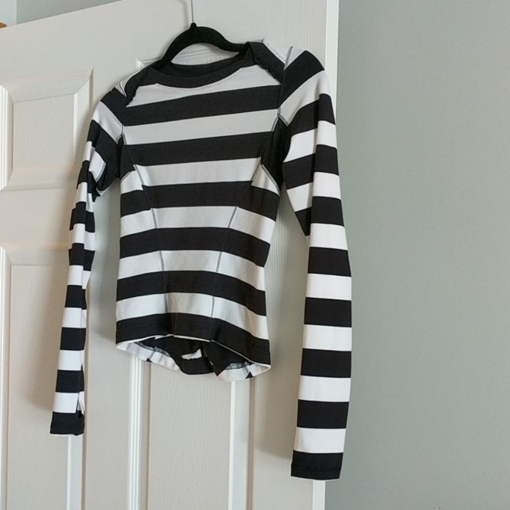 EUC Lululemon 🍋 Base Runner Long Sleeve